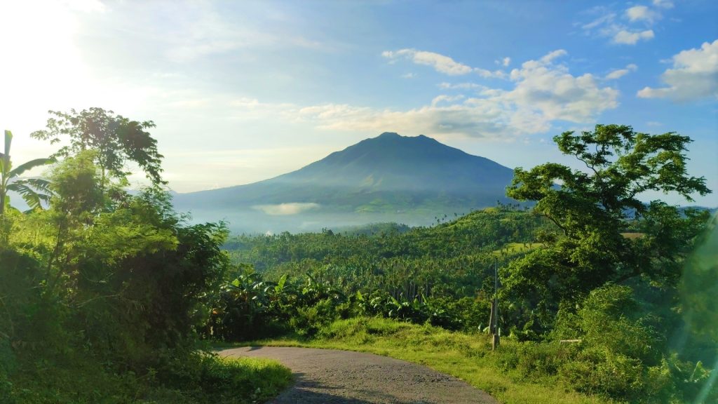 Camarines Sur 1 Camarines Sur: Mga Tanawin, Kultura at Pasilidad sa Bicol Region